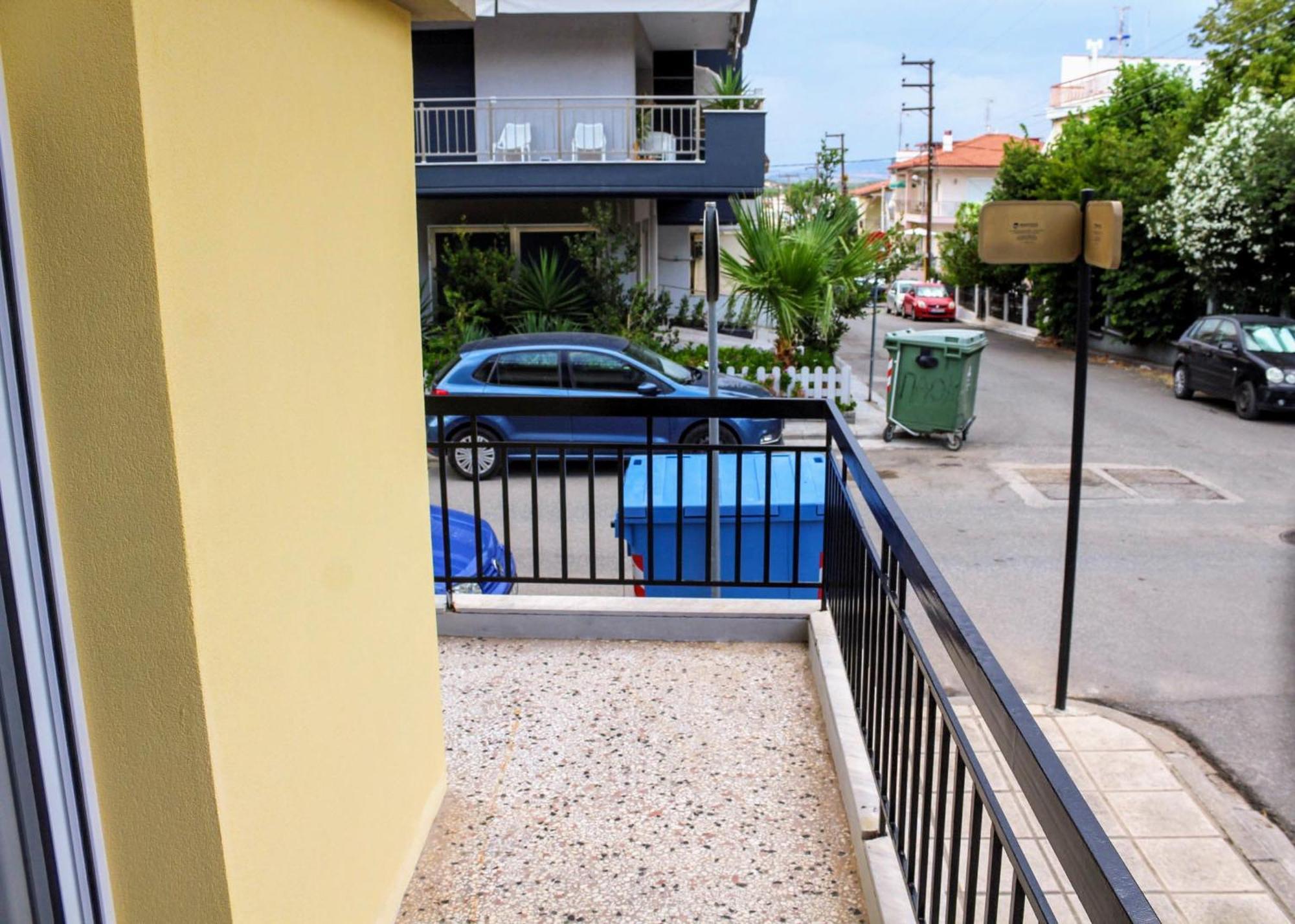 Konstantinos Apartment ネア・ムダニア エクステリア 写真