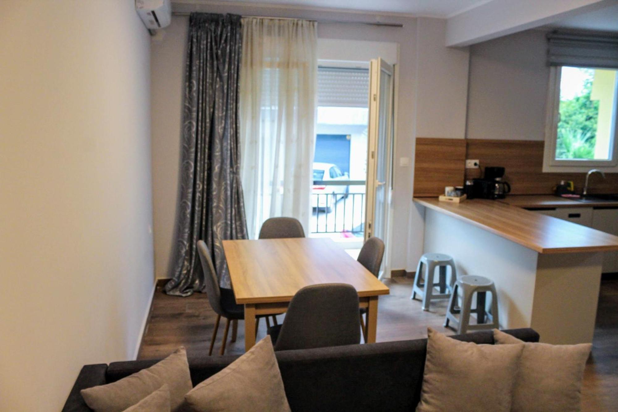 Konstantinos Apartment ネア・ムダニア エクステリア 写真